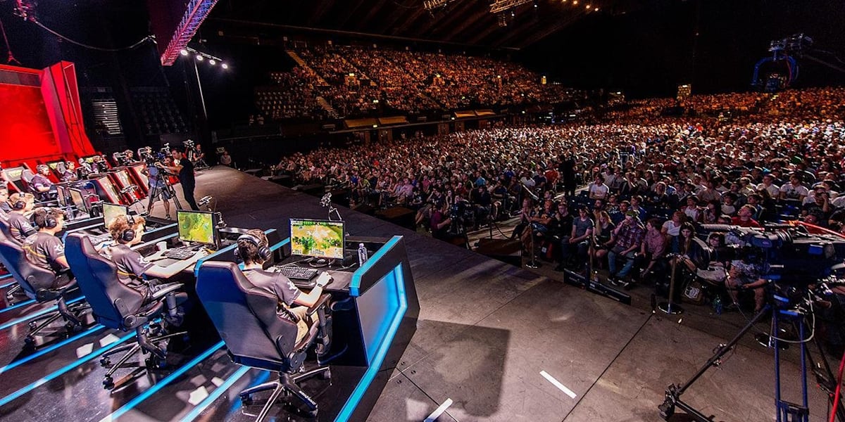 Bisnis Tim E-Sport